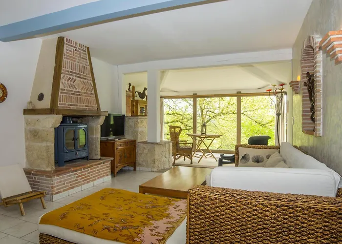 Domaine De Saussignac * Maubec (Tarn-et-Garonne)